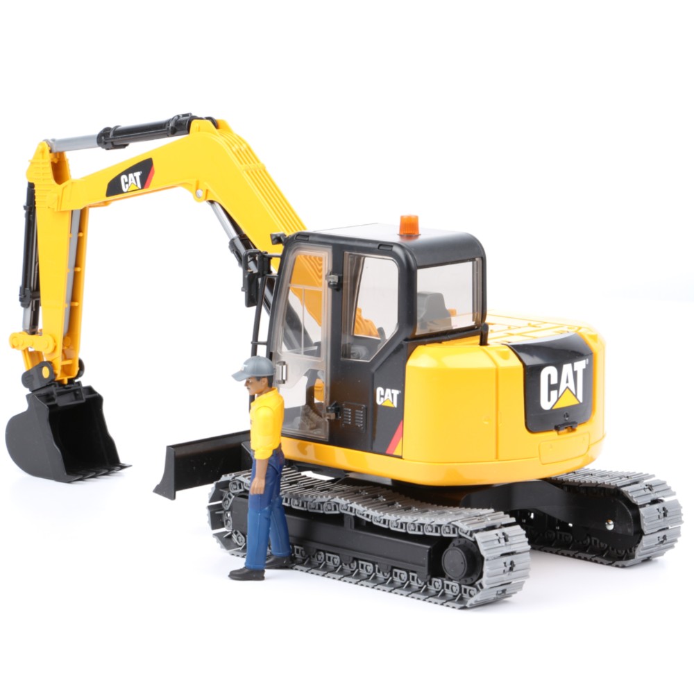 BRUDER 02466 KOPARKA NA GĄSIENICACH CAT Z FIGURKĄ