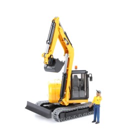 BRUDER 02466 KOPARKA NA GĄSIENICACH CAT Z FIGURKĄ