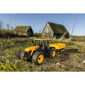 ZDALNIE STEROWANY TRAKTOR JCB FARM Z PRZYCZEPĄ E360